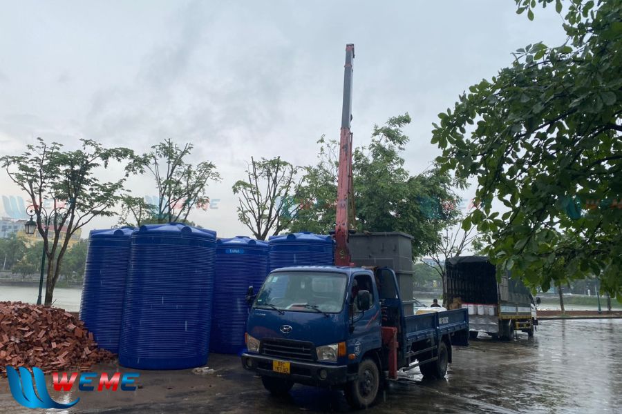 Hình ảnh vận chuyển thiết bị đến công trình