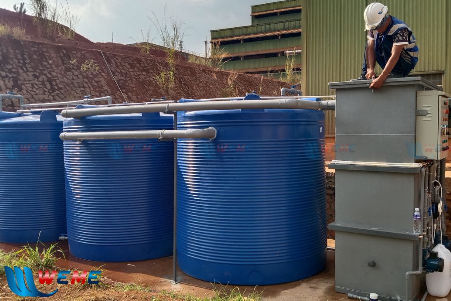 Module xử lý nước thải 20m3 đang được đội thi công của Weme lắp đặt