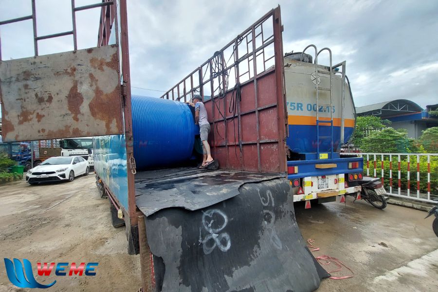 Quá trình vận chuyển vật tư đến công trình