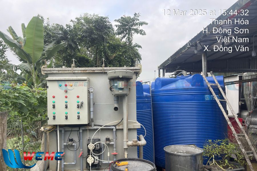 Hình ảnh tủ điện điều khiển hệ thống xử lý nước thải bún An Chi sau khi lắp đặt thành công