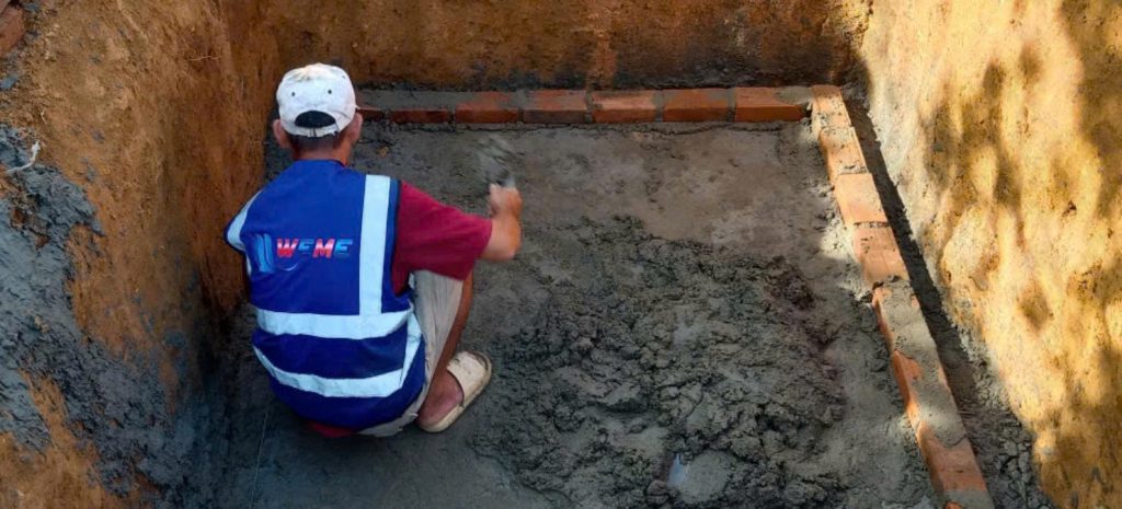 Thi công hố ga thu gom nước thải Thủy điện A Lưới