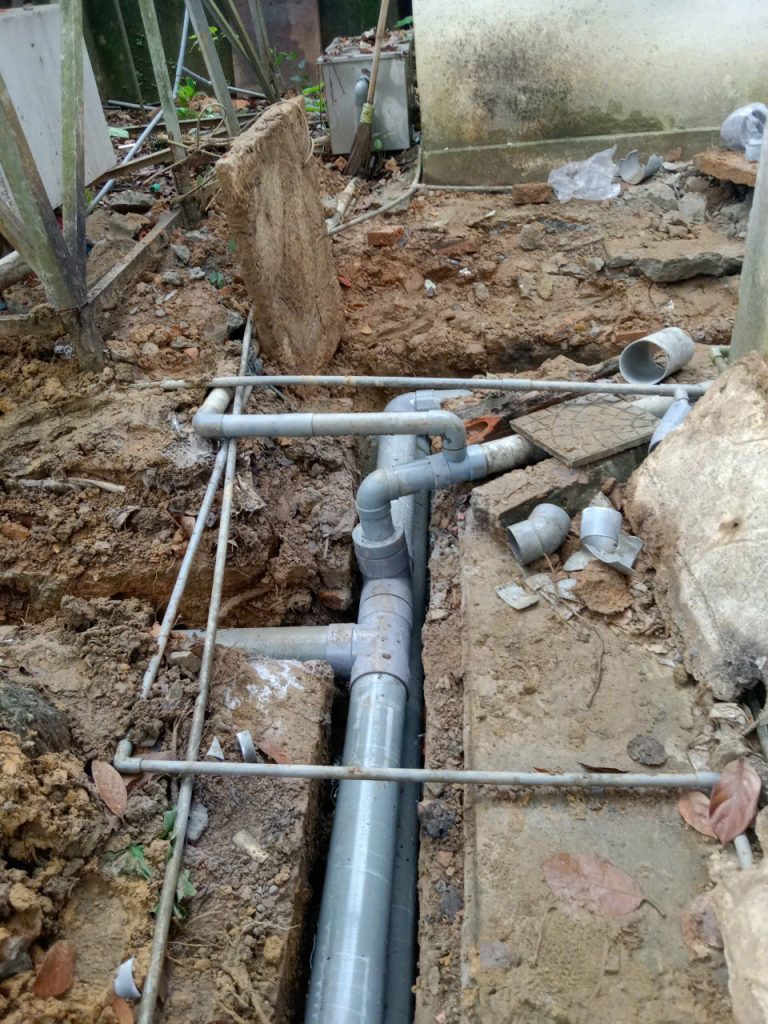 hoàn thiện một đoạn ống tại tuyến thu gom nước thải A Lưới - Huế